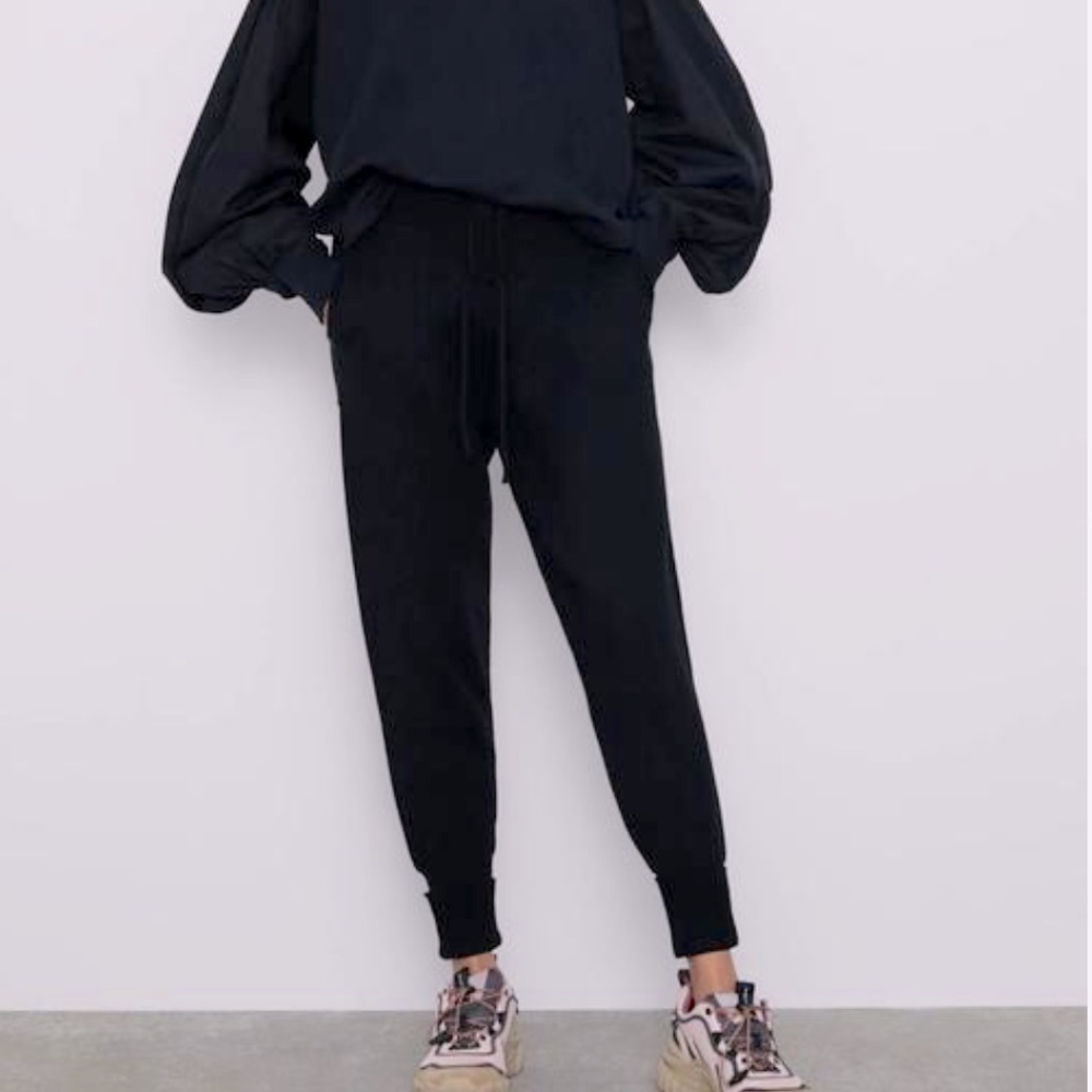 Zara Knit Black Jogger Pants with Pockets